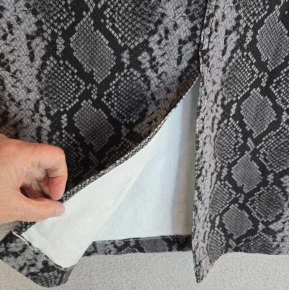Adrianna Goldschmied Womens Pencil Midi Skirt Sz 23R Black & Gray Snake Print - Picture 5 of 14